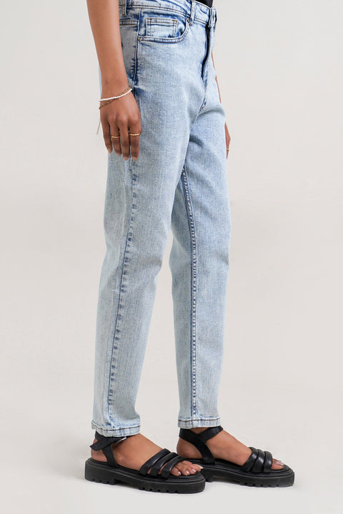 Mom Fit Jeans Beyond East Official