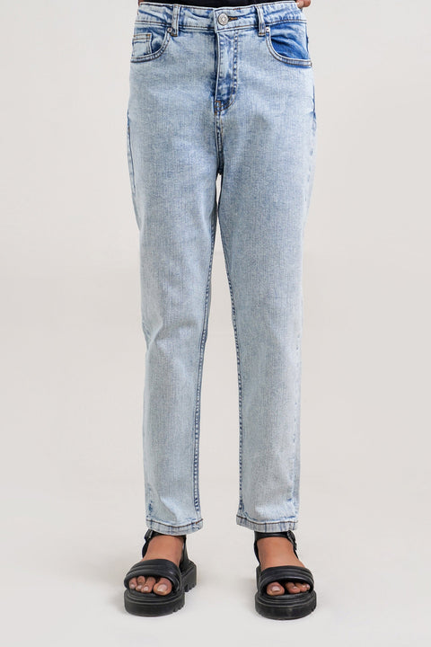 Mom Fit Jeans Beyond East Official
