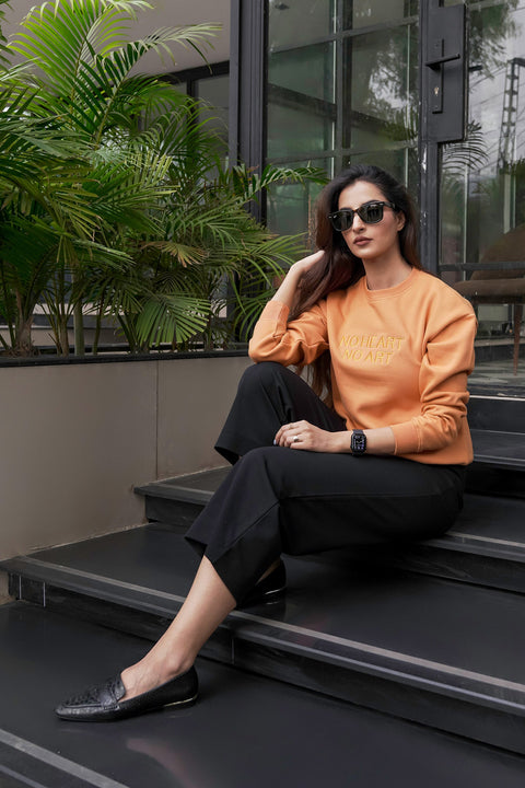 Basic Sweatshirt Beyond East Official